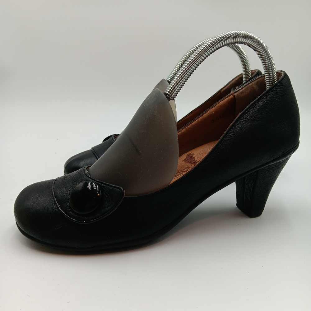 Gentle Souls by Kenneth Cole Classic Leather Black Platform Pumps Size 8.5